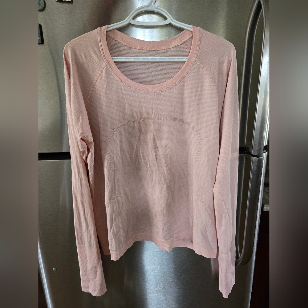 Lululemon Swiftly Tech Long Sleeve Size 14